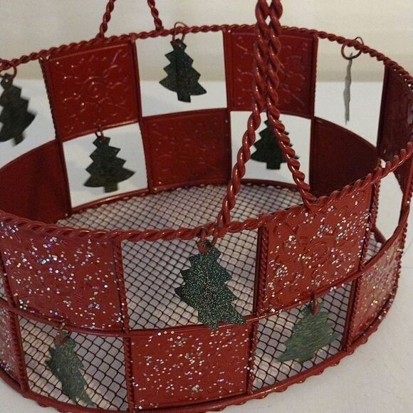 VTG Red Green Wired Metal Christmas Basket with Hanging Trees - Picture 5 of 16
